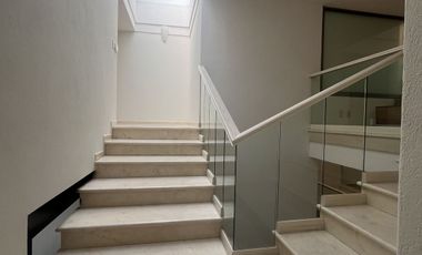 Residencia en renta  en Jardines de la montaña