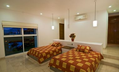 CASA ESTILO MEXICANO, FRACC. LA PUNTA, MANZANILLO