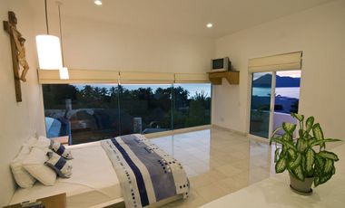 CASA ESTILO MEXICANO, FRACC. LA PUNTA, MANZANILLO