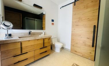 CASA EN RENTA EN LOMAS DEL CAMPANARIO IV (CON RECÁMARA EN PB)