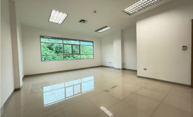 Los Ceibos, Oficina en Renta,  38.69m2, 1 Ambiente