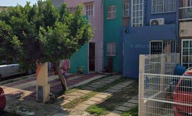 Casa en Renta en calle Sardina. entre calle Fco.Mata y Av. de los Peces, Fracc. Puerto Esmeralda, en Coatzacoalcos, Veracruz