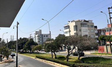 ALQUILER  DEPARTAMENTO EN LA AV. LA MERCED SURCO