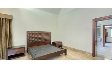 Espectacular Casa con piscina en Balmoral - Costa del Este