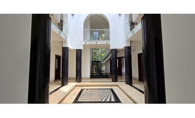 Espectacular Casa con piscina en Balmoral - Costa del Este