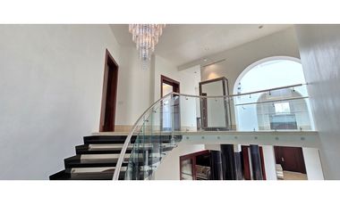 Espectacular Casa con piscina en Balmoral - Costa del Este