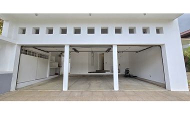 Espectacular Casa con piscina en Balmoral - Costa del Este