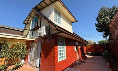 Casa en venta en LA REINA