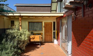 Casa en venta en LA REINA