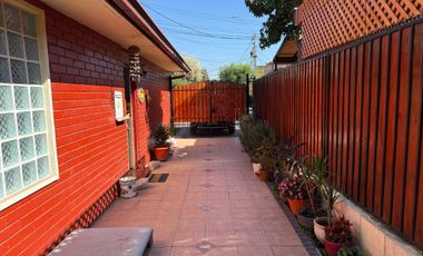 Casa en venta en LA REINA
