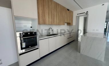 Casa de estreno con acabados de lujo en Urbanización Aires Norte