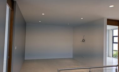 Casa en Venta Y Renta Zibata, Recámara P/B, Roof Garden, Cuarto de Servicio