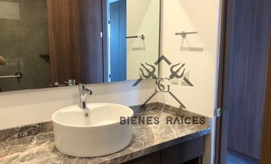 Loft en Venta-Renta Zibata, Terraza-Jardín, Concepto Abierto