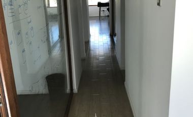 Se vende edificio comercial de 4 pisos en Loteo Abaroa.