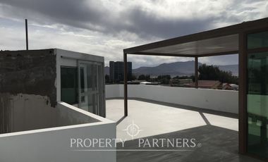 Se vende edificio comercial de 4 pisos en Loteo Abaroa.