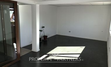 Se vende edificio comercial de 4 pisos en Loteo Abaroa.