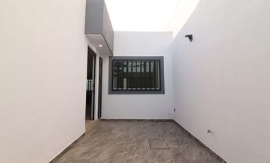 CASA EN VENTA EN MORELIA, COL. JARDÍN MORELIA