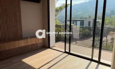 VENTA de CASAS en GIRON