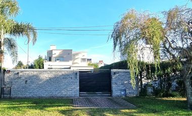Quinta en  venta en Junin camino al balneario.