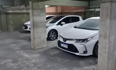 Cochera cubierta en Palermo Soho. Portón automático en subsuelo. Fácil acceso