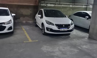 Cochera cubierta en Palermo Soho. Portón automático en subsuelo. Fácil acceso