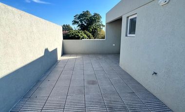 Departamento dúplex  en Alquiler Ezeiza
