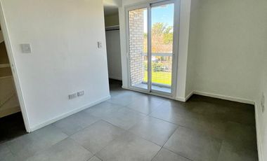 Departamento dúplex  en Alquiler Ezeiza