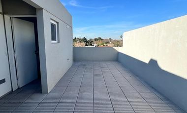 Departamento dúplex  en Alquiler Ezeiza
