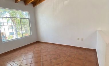 Renta casa con recamara en planta baja, Corregidora, Querétaro