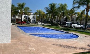 Renta casa con recamara en planta baja, Corregidora, Querétaro