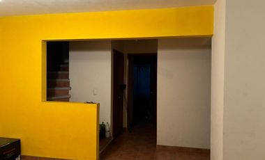 Renta casa con recamara en planta baja, Corregidora, Querétaro
