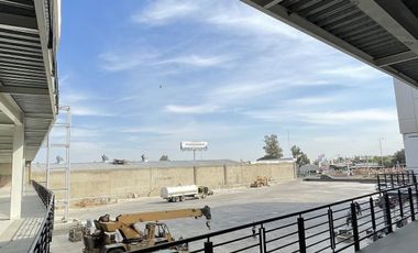 Locales en renta en plaza comercial