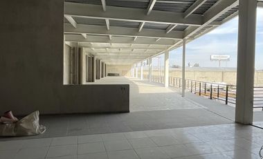 Locales en renta en plaza comercial