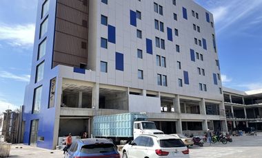 Locales en renta en plaza comercial