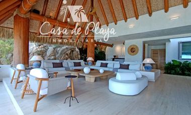 Casa en   venta a pie de playa Acapulco Diamante