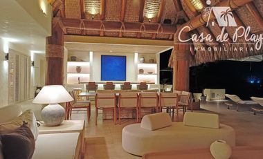 Casa en   venta a pie de playa Acapulco Diamante