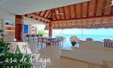 Casa en   venta a pie de playa Acapulco Diamante