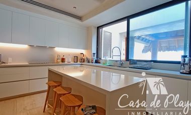 Casa en   venta a pie de playa Acapulco Diamante