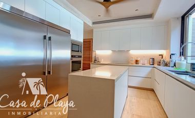 Casa en   venta a pie de playa Acapulco Diamante