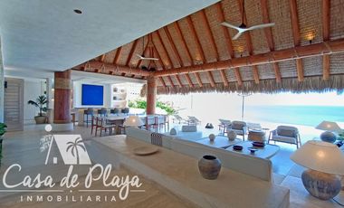 Casa en   venta a pie de playa Acapulco Diamante
