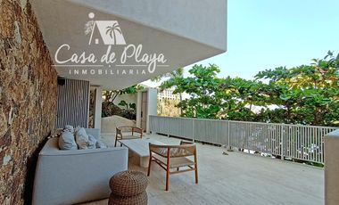 Casa en   venta a pie de playa Acapulco Diamante
