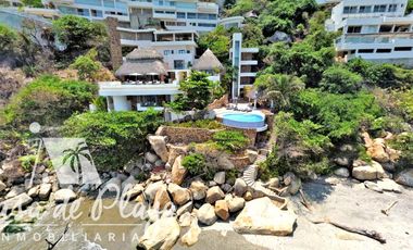 Casa en   venta a pie de playa Acapulco Diamante