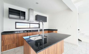 CASA EN VENTA EN FRACC. LOMAS DE LA RIOJA, RIVIERA VERACRUZANA, ALVARADO, VERACRUZ