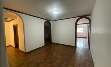 OBARRIO / LOCAL CASA COMERCIAL CON JARDIN / 600M2 / VIA PRINCIPAL