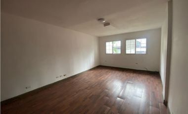 OBARRIO / LOCAL CASA COMERCIAL CON JARDIN / 600M2 / VIA PRINCIPAL