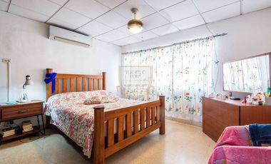 Casa venta con patio en 12 de Octubre Hato Pintado