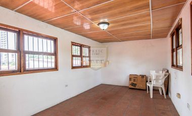 Casa venta con patio en 12 de Octubre Hato Pintado