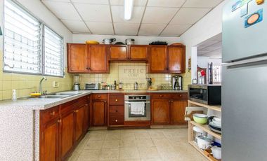 Casa venta con patio en 12 de Octubre Hato Pintado