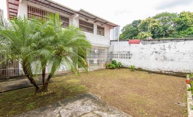 Casa venta con patio en 12 de Octubre Hato Pintado
