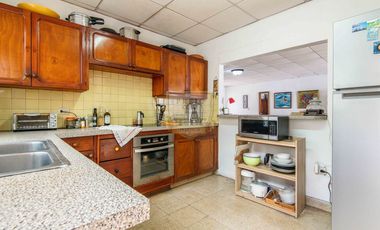 Casa venta con patio en 12 de Octubre Hato Pintado